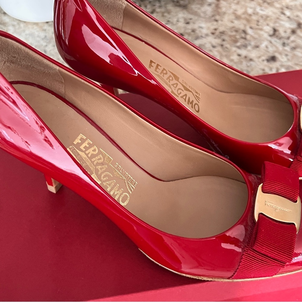 Ferragamo heel shose
